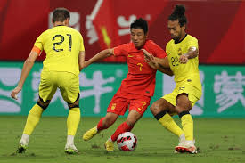 约基奇半场绝杀，震惊全场！马龙教练盛赞，弟子表现神勇.